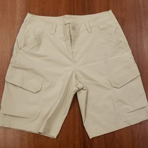 Men's Under Armour khaki shorts
